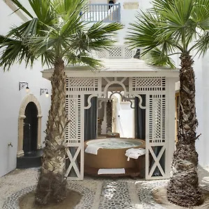 زيارة الفندق
